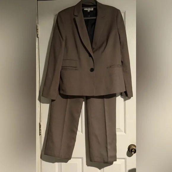 Kasper 2 Piece Tan & Black Print Pant Suit Women Size 14 Business Classic - Picture 1 of 12